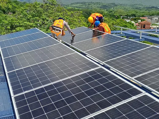 Proyecto Bodega SAT 132 paneles